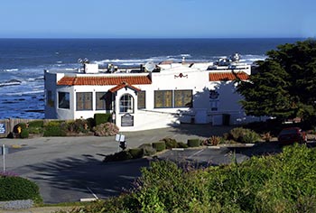 moss beach distillery