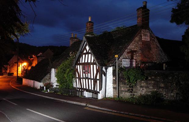 Ancient Ram Inn - England 